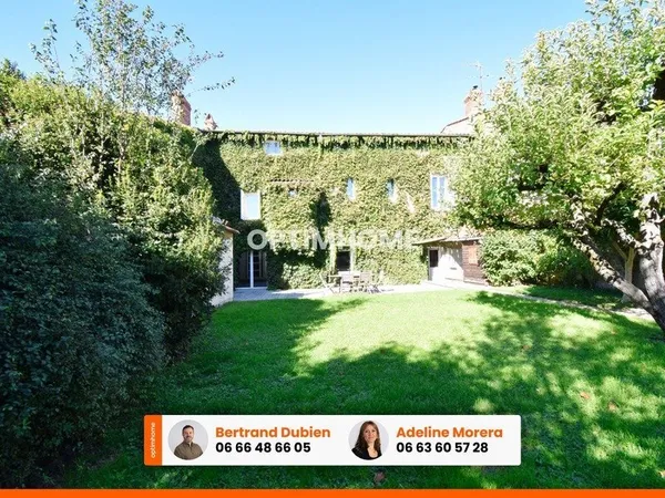 EXCLUSIVITE / Belle maison de ville avec terrasse, jardin, garage et cave / 63160 Billom