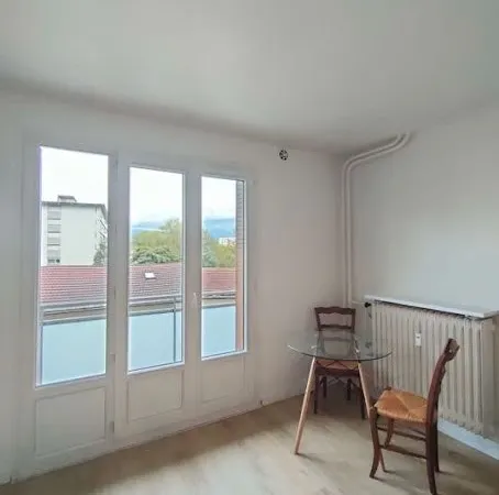 Studio 1 pièce 25 m²