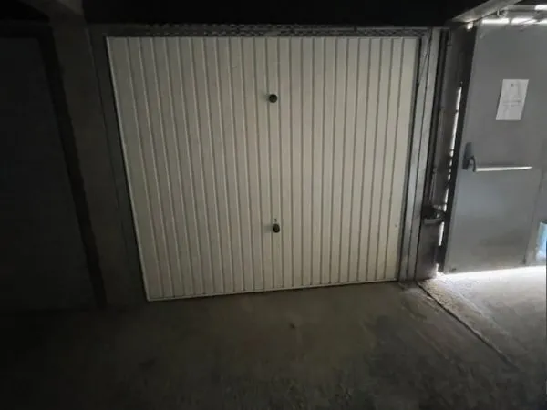 Parking 13 m²