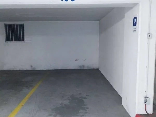 Parking 12 m²