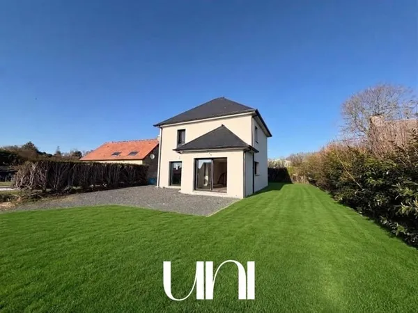 Maison neuve 4 pièces de 110 m2 sur un terrain de 692m2 hors lotissement à Périers-sur-le-Dan