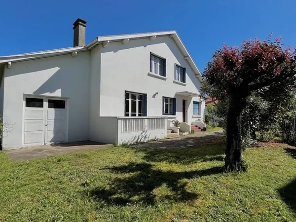 MAISON 6 PIECES DES ANNEES 60 - QUARTIER LA GESPE