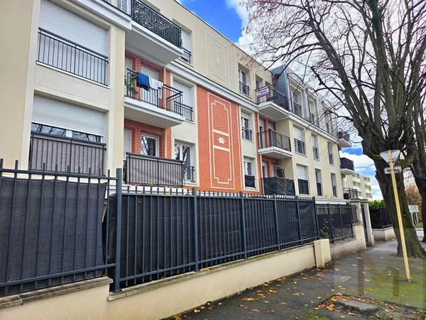 À vendre : Appartement 2 pièces à Neuilly Plaisance