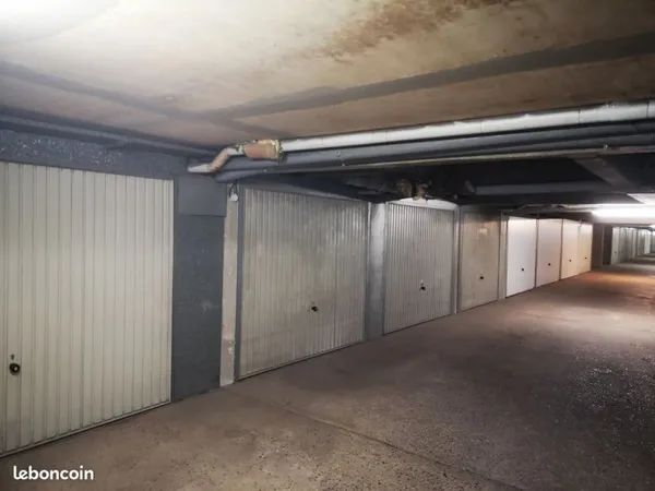 Box à louer centre ville d'EAUBONNE, en sous-sol