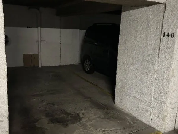 Parking 12 m²