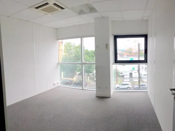 Bureaux 2 pièces 965 m²