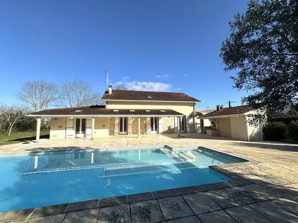 Maison Individuelle Exceptionnelle à Vendre - Hinx (40180), à 10 Min de Dax