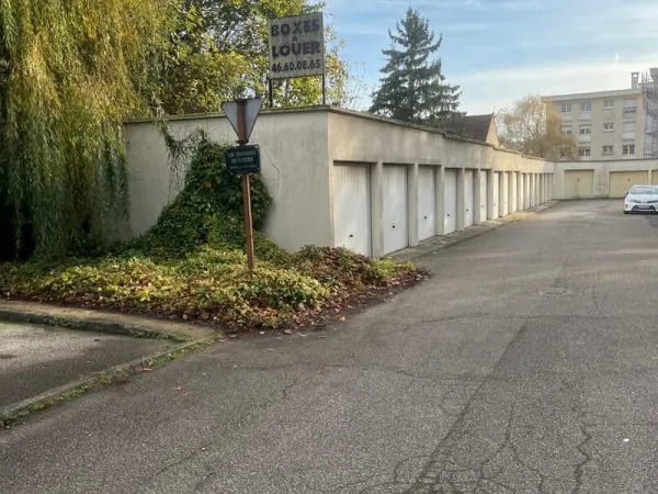 Parking / box Le Plessis Robinson 10 m2