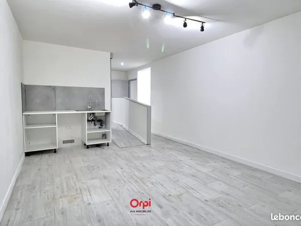 Bien Commercial À Vendre 13011