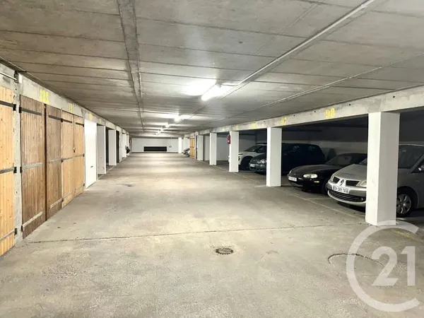 Parking 12 m²