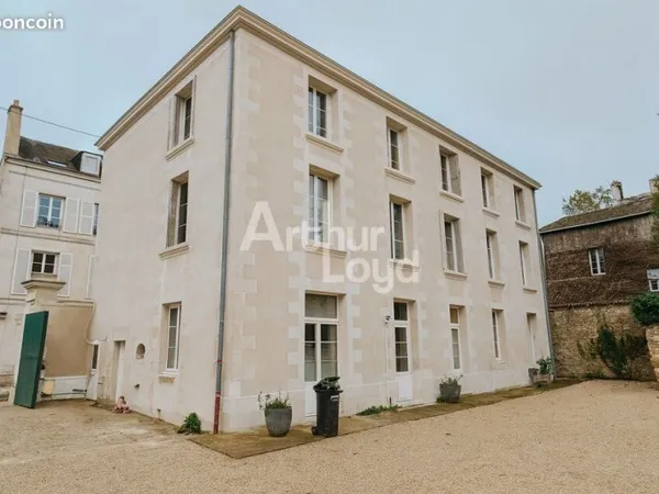 BUREAUX 436 m² POITIERS