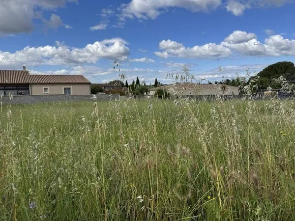 Terrain constructible 555 m²