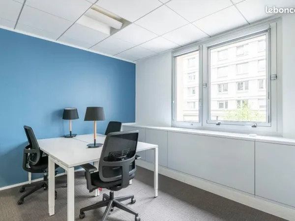 Bureau privé à louer pour 2 personnes à Paris Pont de Neuilly 195