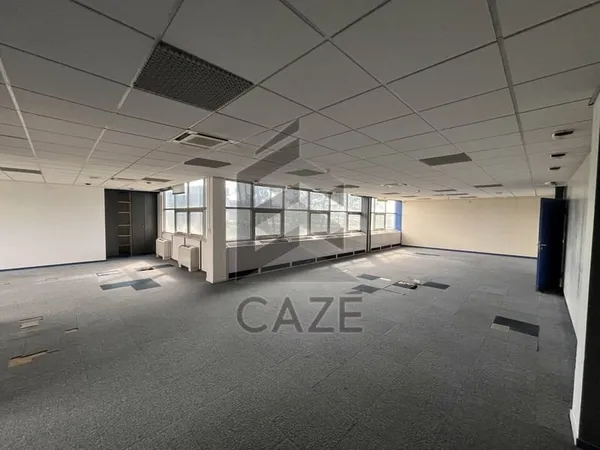 Bureaux 1806 m²