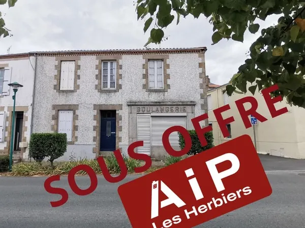 A VENDRE MAISON + GARAGE + HANGAR