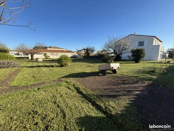 Terrain 739 m² Saujon