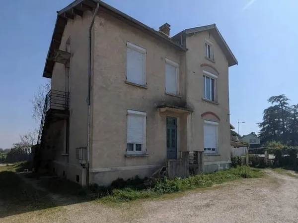 Maison 11 pièces 300 m²