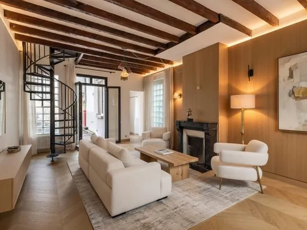 Courbevoie Coeur Bécon - Maison 4 pièces de 84,84 m² avec terrasse de 12.8 m²