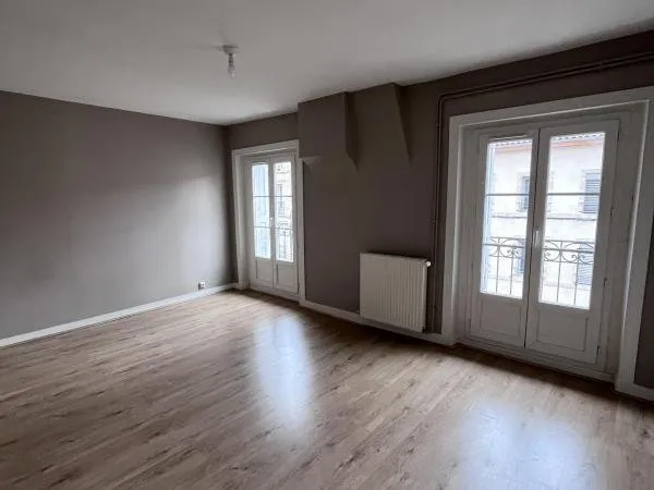 REF 12058- 14 AVENUE FOCH - F4 AU 3EME