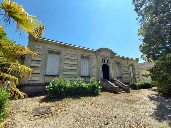 Maison de Maître Avec dépendances