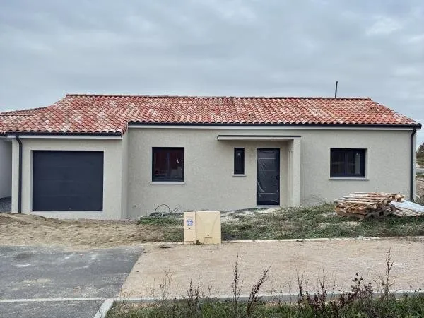 Maison neuve disponible de suite!!!!