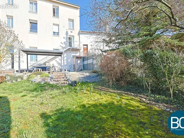 Maison 8 pièces 170 m²