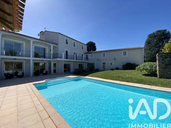 Maison 12 pièces 424 m²