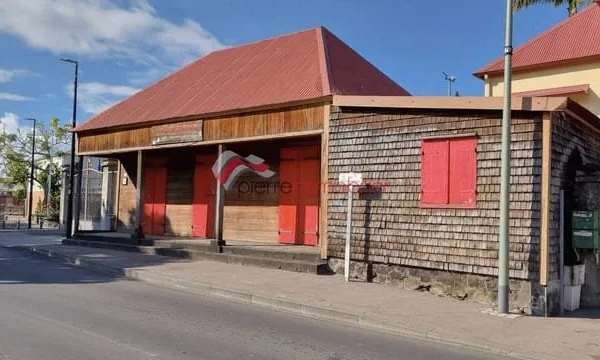LOCAL COMMERCIAL 81 m2 Centre Ville