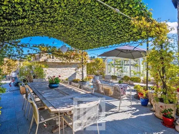 Quartier du Montjoli - Appartement dernier étage luxueusement ré