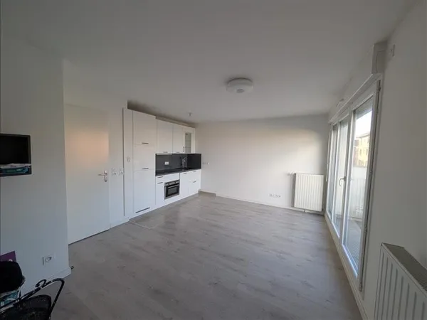 Appartement - 4ème étage - 40,70 m2 - 2 pièces - Non meublé