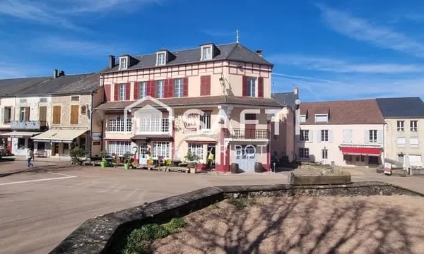 Commerce 37 pièces 738 m²
