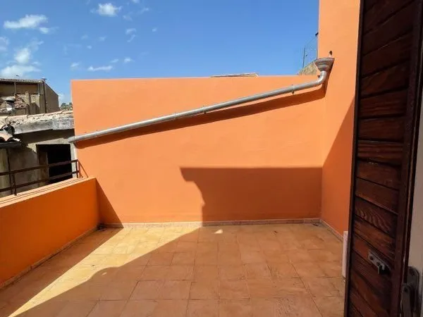 Appartement 3 pièces lumineux avec terrasse - Centre-ville d'Apt (84)