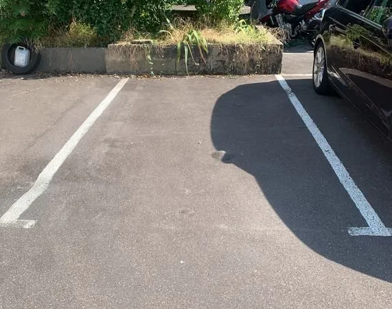 Location place de parking Bécon-les-bruyères