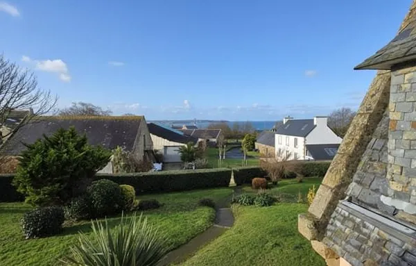 Maison Plonevez Porezay 8 pièce(s) 178.61 m2