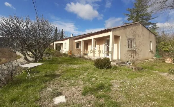 Maison à la campagne