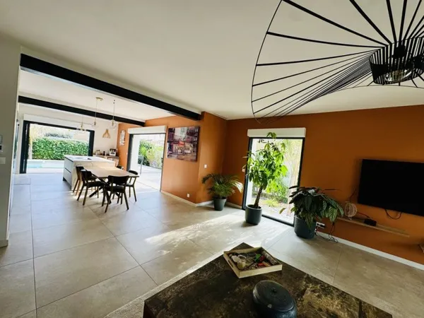Villa 4 pièces 140 m²