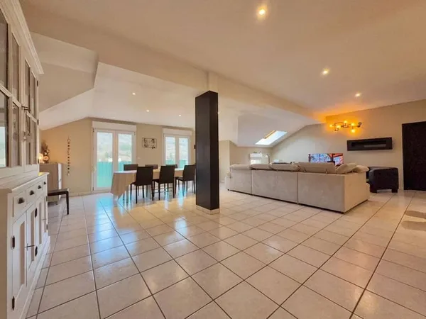 Appartement 5 pièces 159 m²