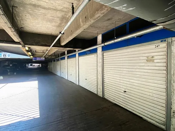 Parking / box Courbevoie 15.8 m2