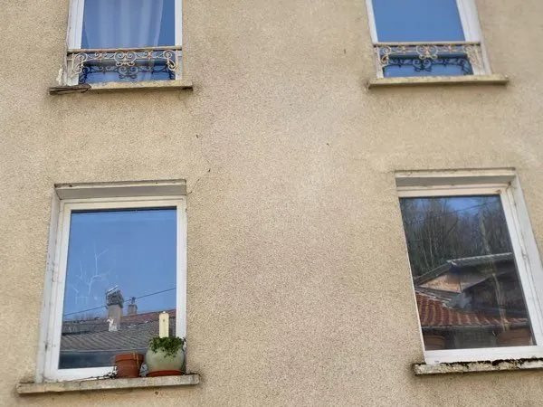 Maison de ville 120m2 plus garage 60m2. Rénové entièrement il y a 13 ans