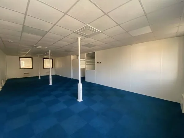 Bureaux 242 m²