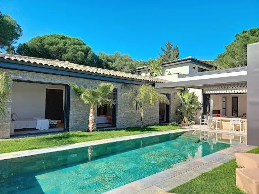 Villa 6 pièces 220 m²