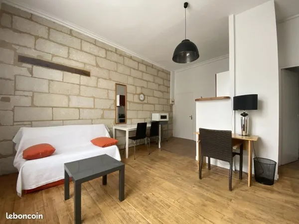 Studio 1 pièce 27 m²