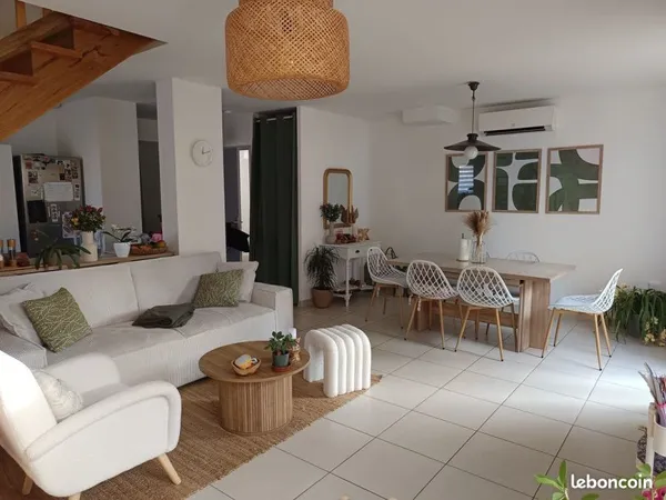 Aigues Vives Villa à Vendre