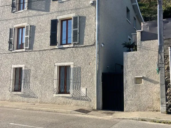 Maison Pont Eveque 8 pièce(s) 160 m2