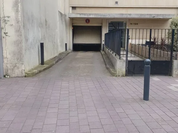 Parking 12 m²