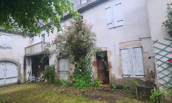 Ensemble immobilier proche Argentat