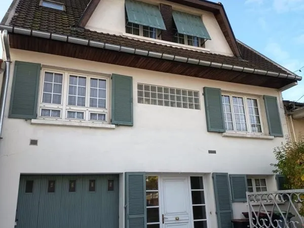 *** RARE À BONDY  GRANDE MAISON FAMILIALE ***
