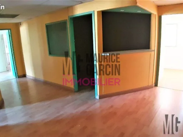 Bureaux 150 m² Carpentras