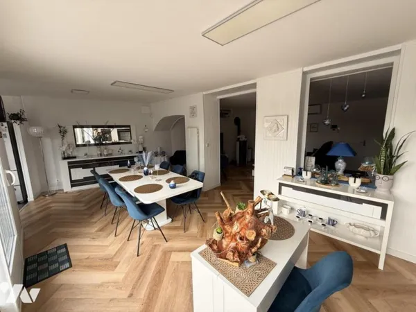 Maison 10 pièces 224 m²
