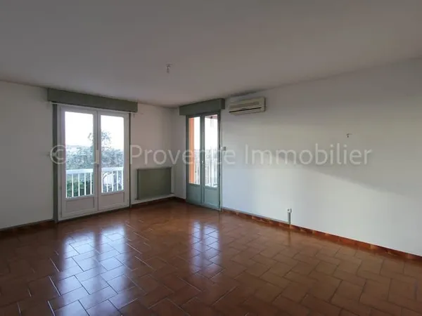 Carpentras appartement de type 3 de 83.01m2